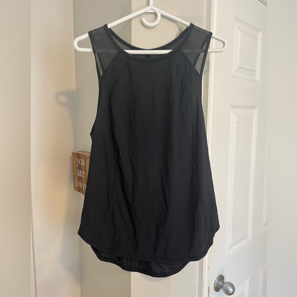 Black Lululemon top